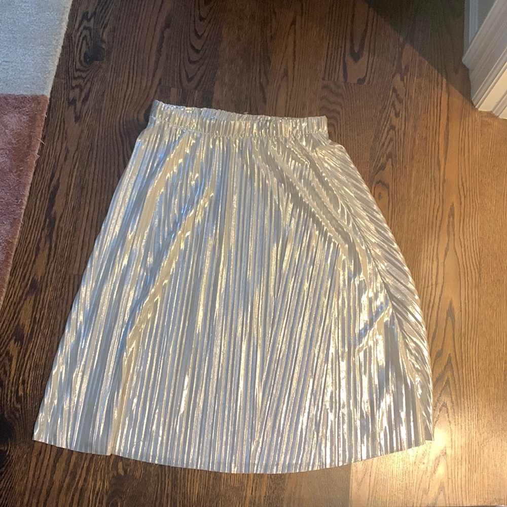 Crew cuts silver pleated skirt NWOT